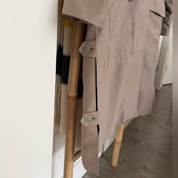 Vintage Eaton Trench coat - Picture 4 of 6